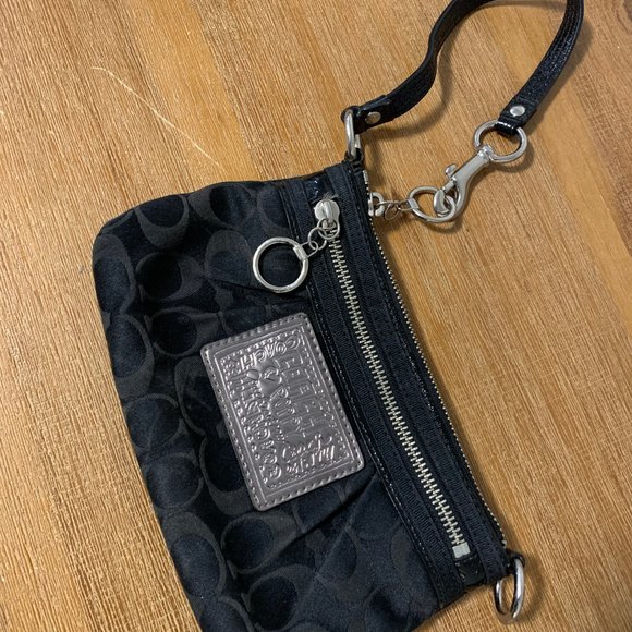 Coach Poppy Signature Large Wristlet - Picture 2 of 5